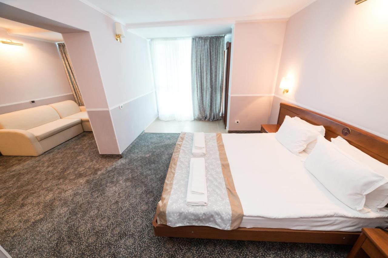 Bavaria Blu And Conference Centre Hotel